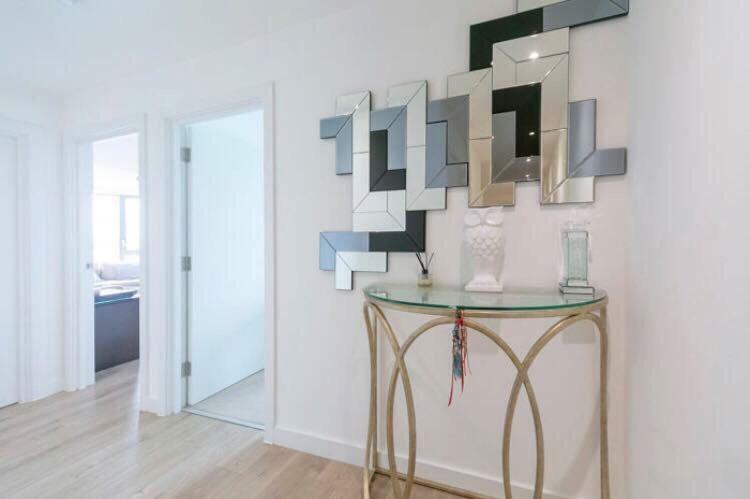 Room With Private Bathroom In A Modern Two Bedroom Two Bathroom Flat لندن المظهر الخارجي الصورة